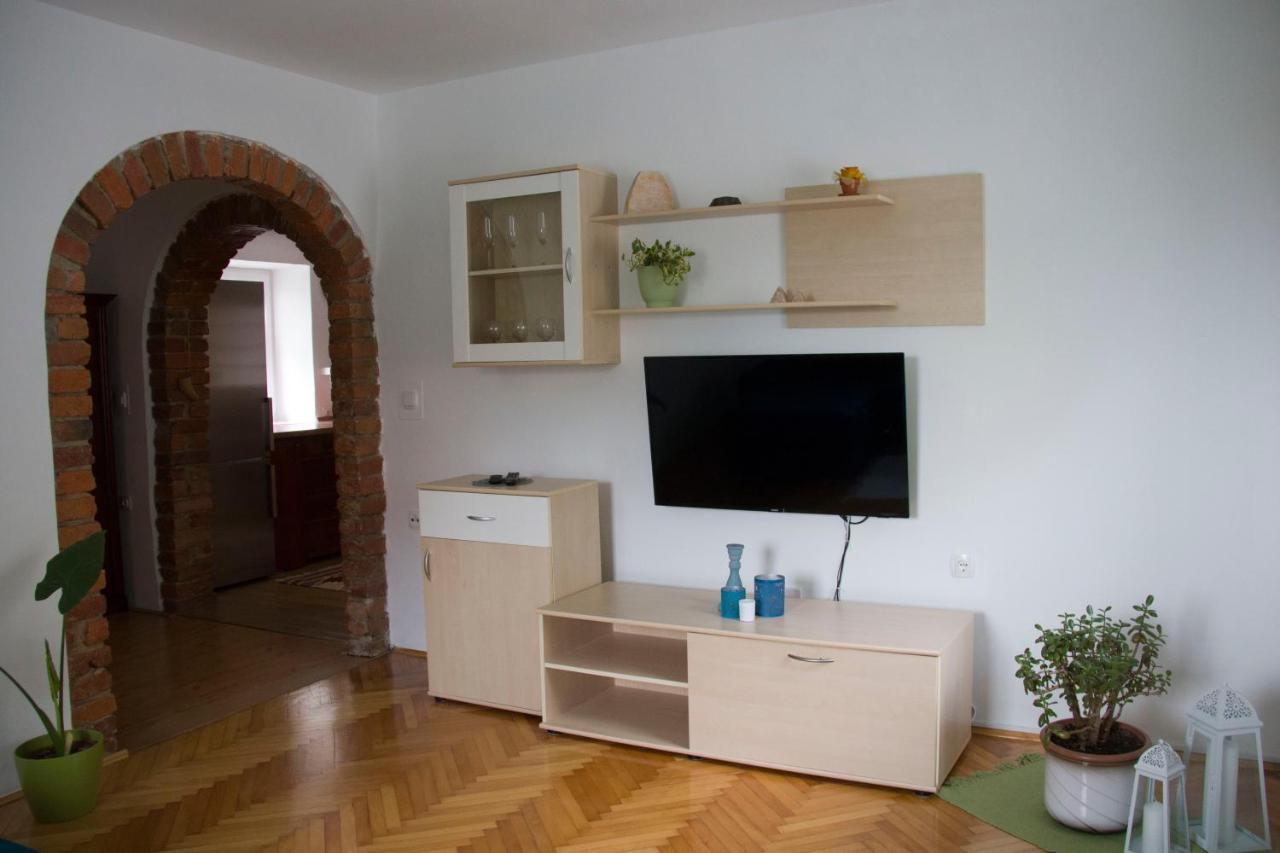 Charming Apartments Ana Maribor Buitenkant foto